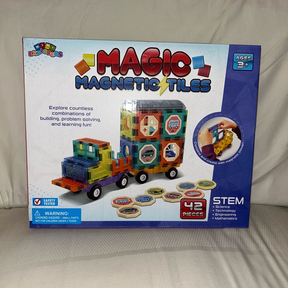 Colorful Magnetic Train Building Set 42 Pieces